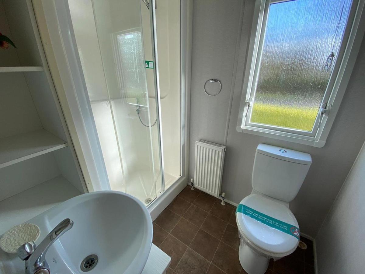 Beautiful 3 Bedroom Caravan With Hot Tub - Tattershall Lakes Extérieur photo