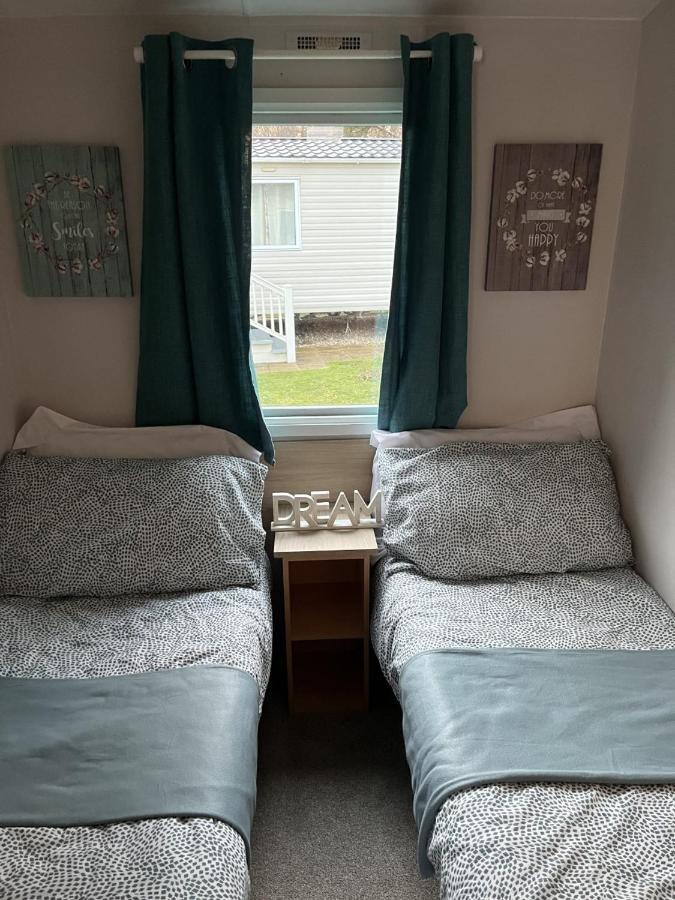 Beautiful 3 Bedroom Caravan With Hot Tub - Tattershall Lakes Extérieur photo